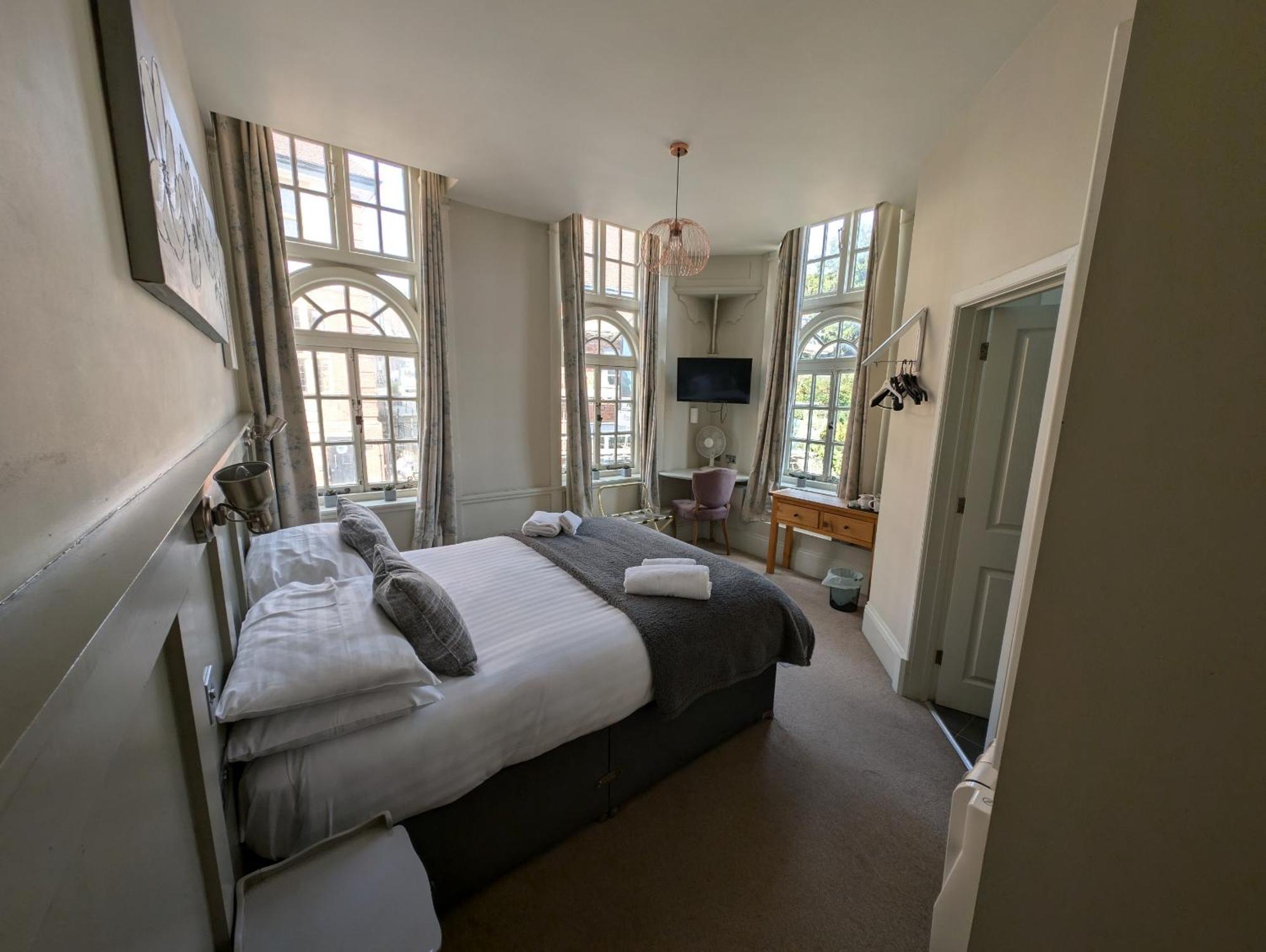 Hotel The Bear Marlborough Exteriér fotografie